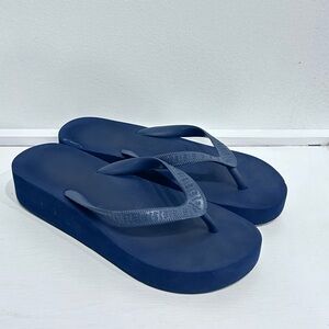 J.Crew Women’s Platform Flip Flops Sandals Fits Like US 8 (see measurements)